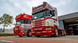 20251019-Tom-Holding-00172